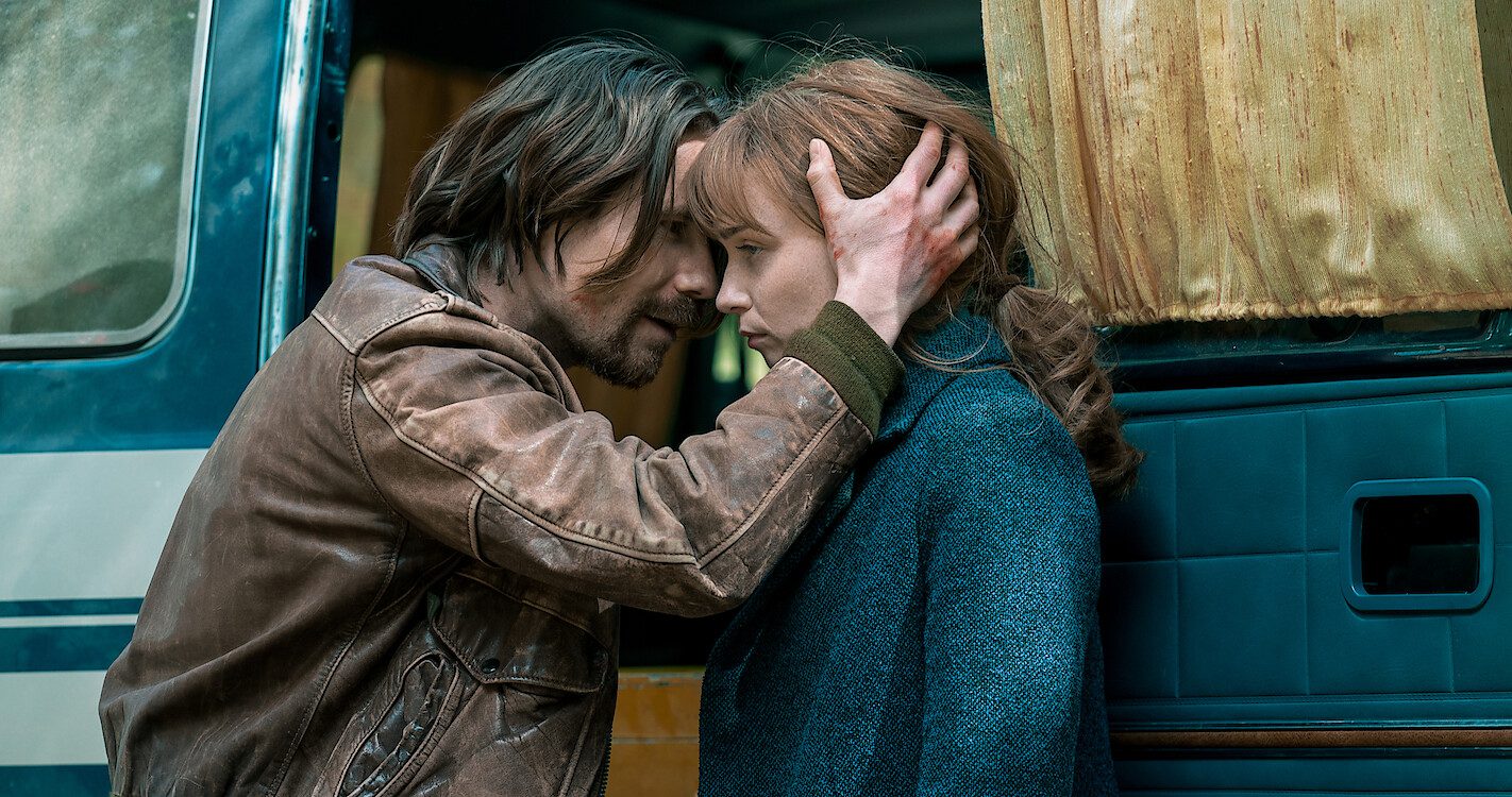 piezas de su temporada 1 bella heathcote en el set