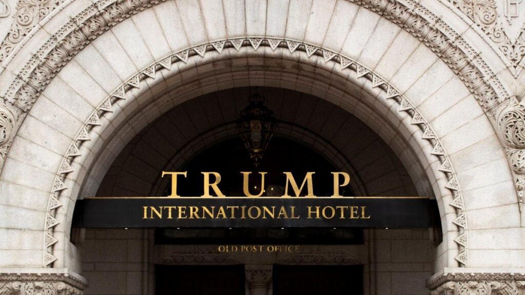 Demanda de Washington contra comité inaugural y hotel de Trump será llevada a juicio