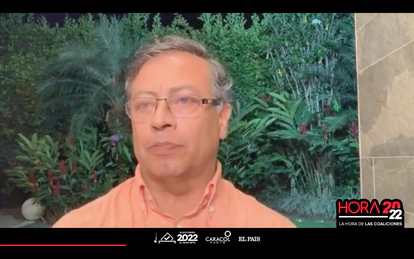 El precandidato del Pacto Histórico Gustavo Petro, durante su intervención a través de zoom.