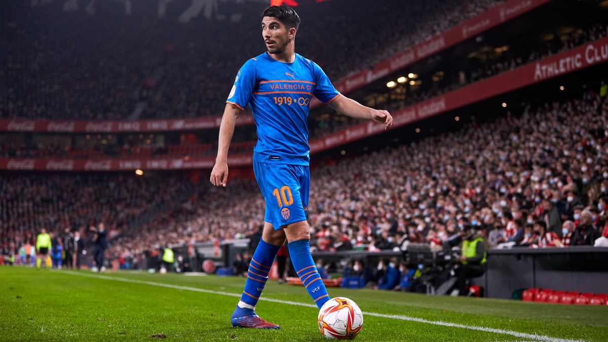 Carlos Soler: “El fútbol evoluciona hacia un juego de estampida”