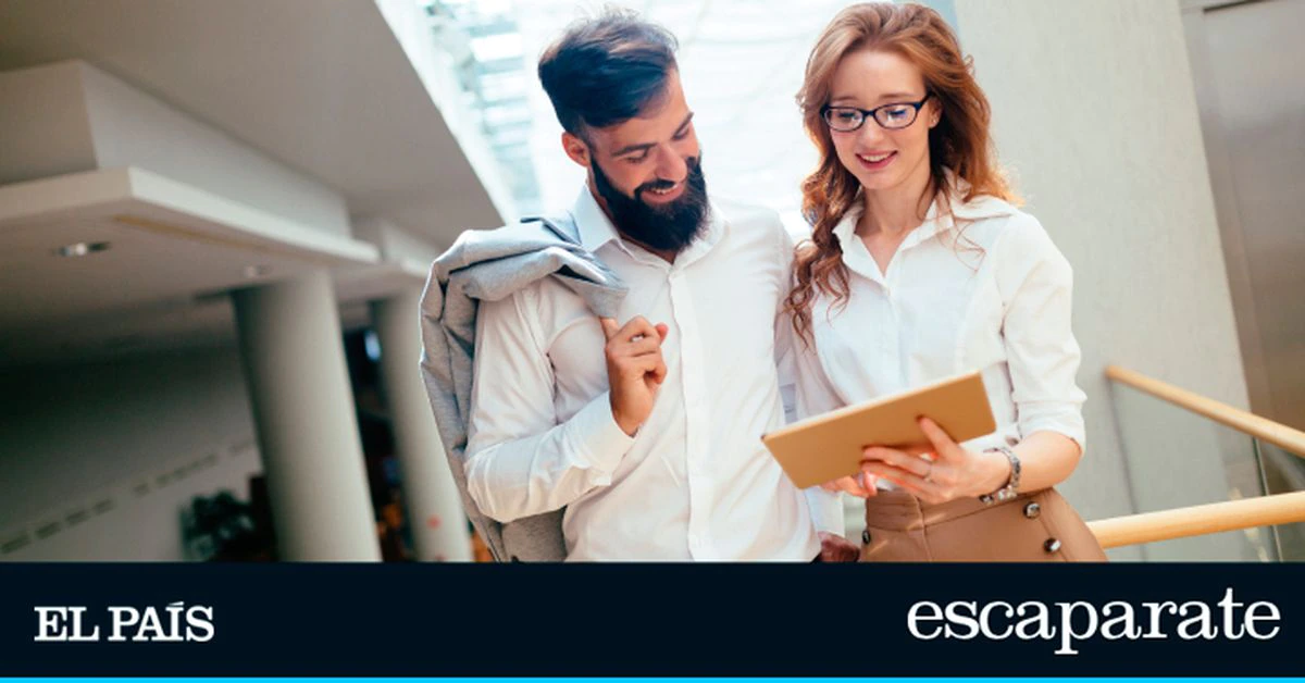 13 camisas blancas de vestir para él y ella que no pueden faltar en el fondo de armario