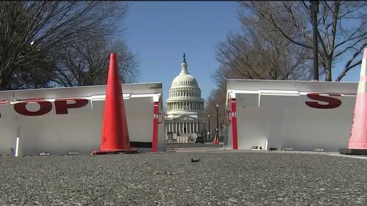 Autoridades del área de Washington, vigilantes ante posible protesta de camioneros