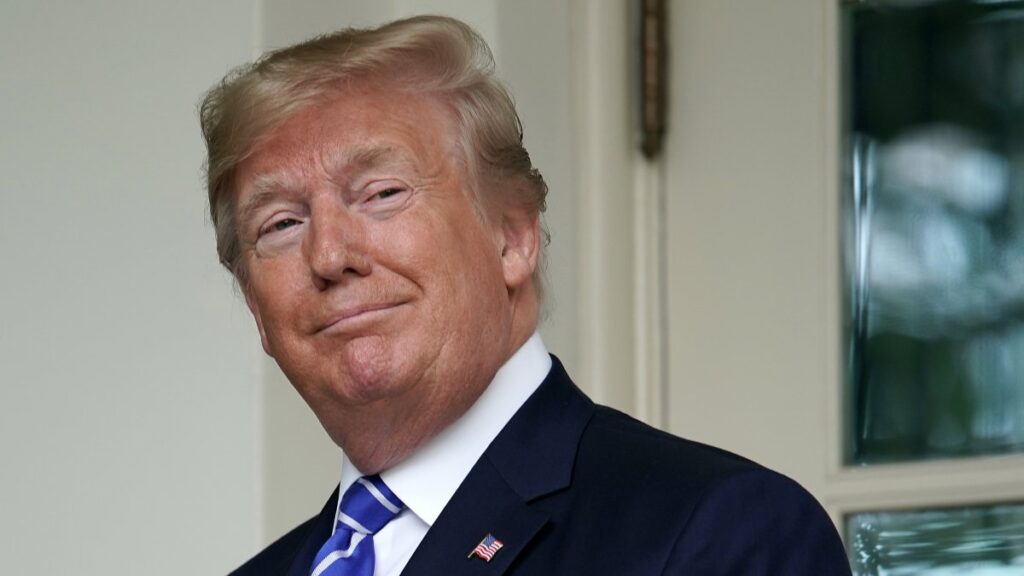 Trump alaba a Putin y dice que EEUU debería hacer lo mismo en la frontera sur