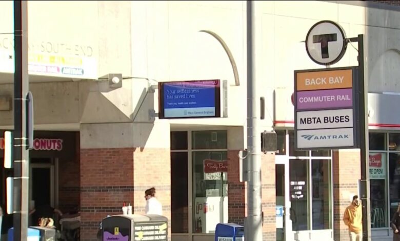 Hombre apuñalado en estación de la MBTA de Back Bay
