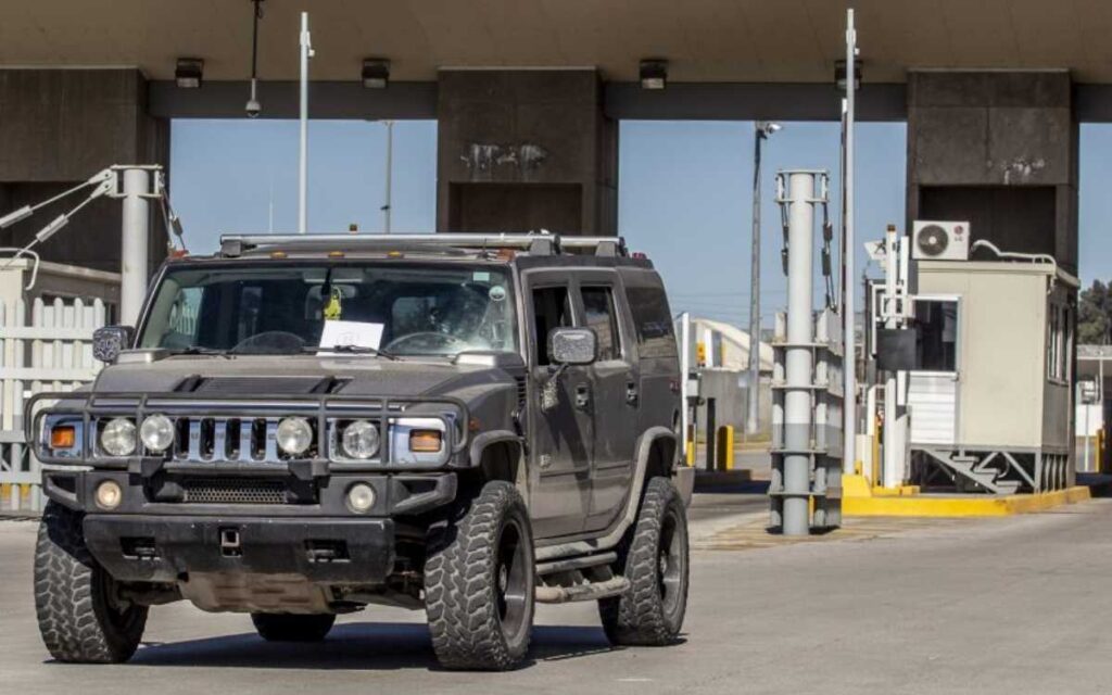 AMLO amplía legalización de 'autos chocolate' a Sinaloa y Zacatecas