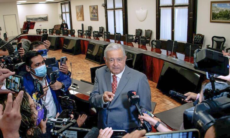 AMLO reitera que terminará su mandato 'si así lo decide el pueblo'; acusa manipulación de expresión 'ya no puedo más'