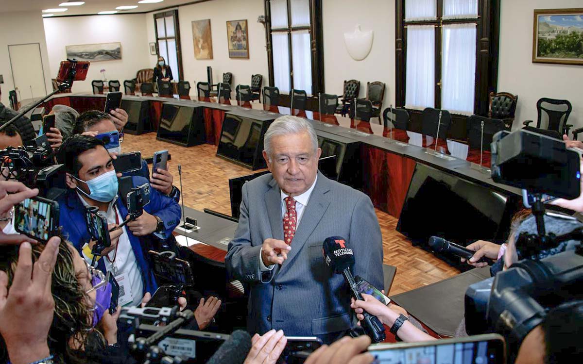 AMLO reitera que terminará su mandato ‘si así lo decide el pueblo’; acusa manipulación de expresión ‘ya no puedo más’