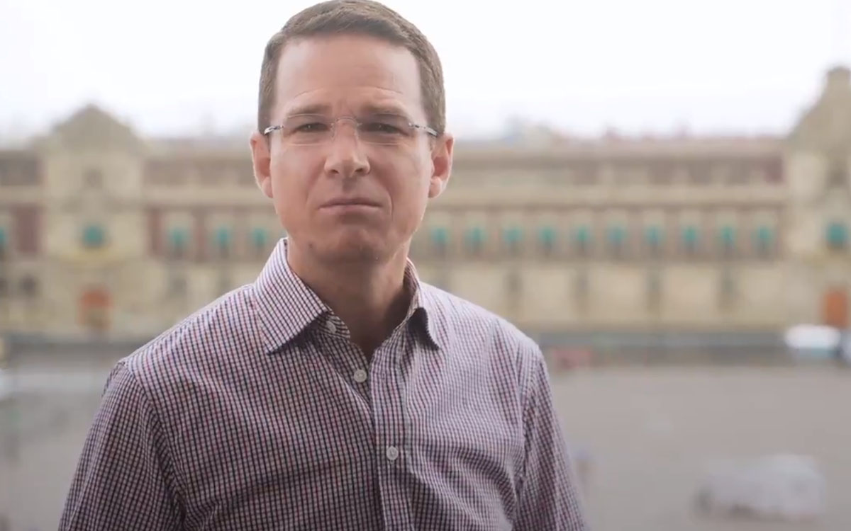 Abogados de Ricardo Anaya acuden a audiencia ante juez federal