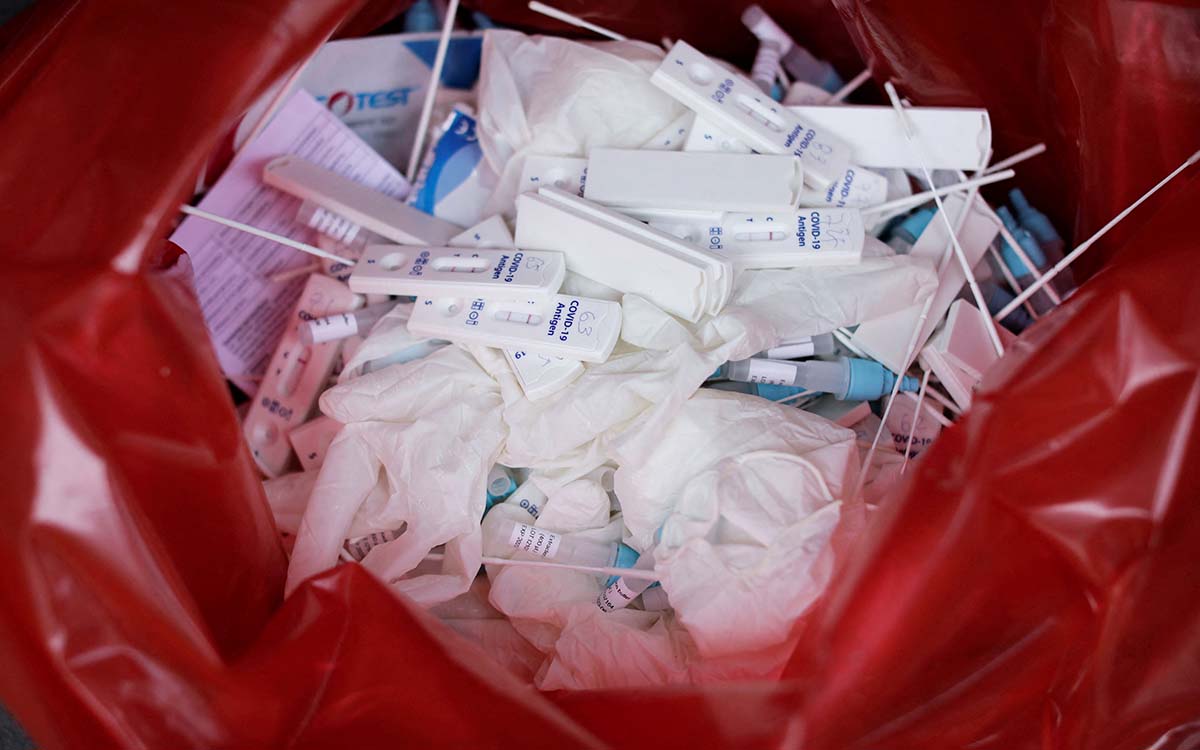 Advierte OMS sobre los riesgos de desechos médicos por la pandemia