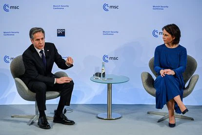 Alemania avisa a Moscú de que la UE contempla un bloqueo económico a Rusia si ataca Ucrania