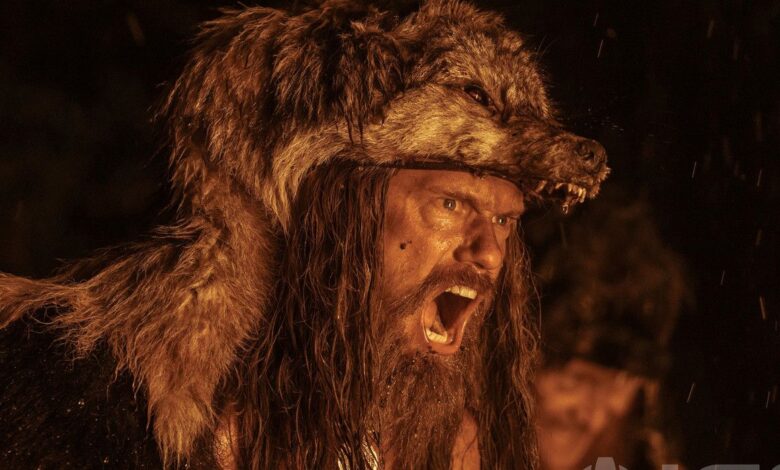 Alexander Skarsgård viste cabeza de lobo en la película The Northman Imágenes