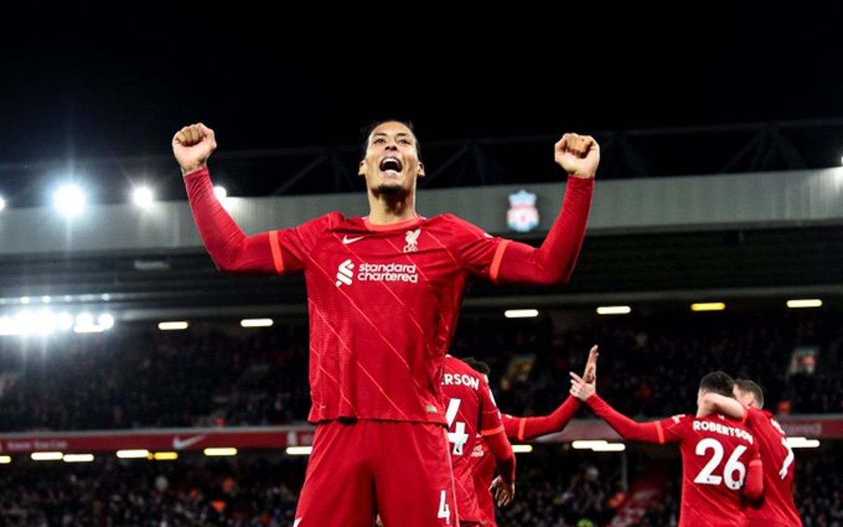 Aplasta Liverpool al Leeds United y acecha al líder Manchester City | Tuit