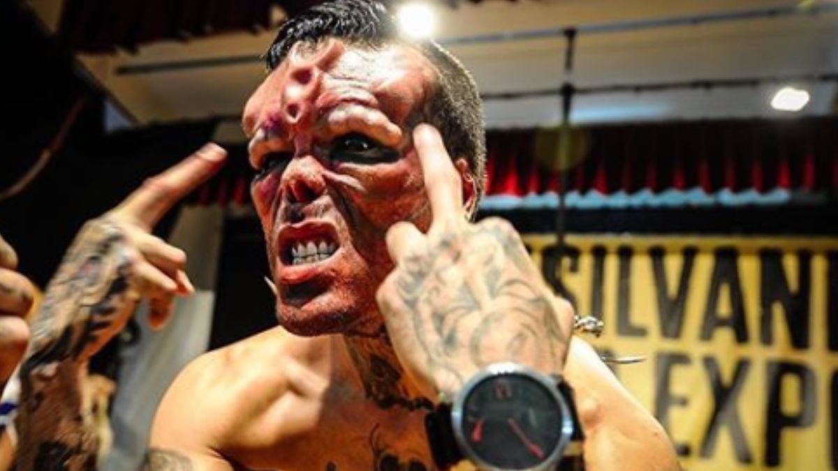 Así es el joven que se ha gastado 30.000 euros para parecerse a Red Skull