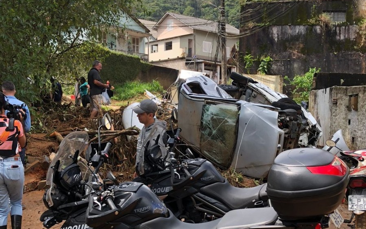 Aumenta a 66 los muertos por las fuertes lluvias en Petrópolis, Brasil