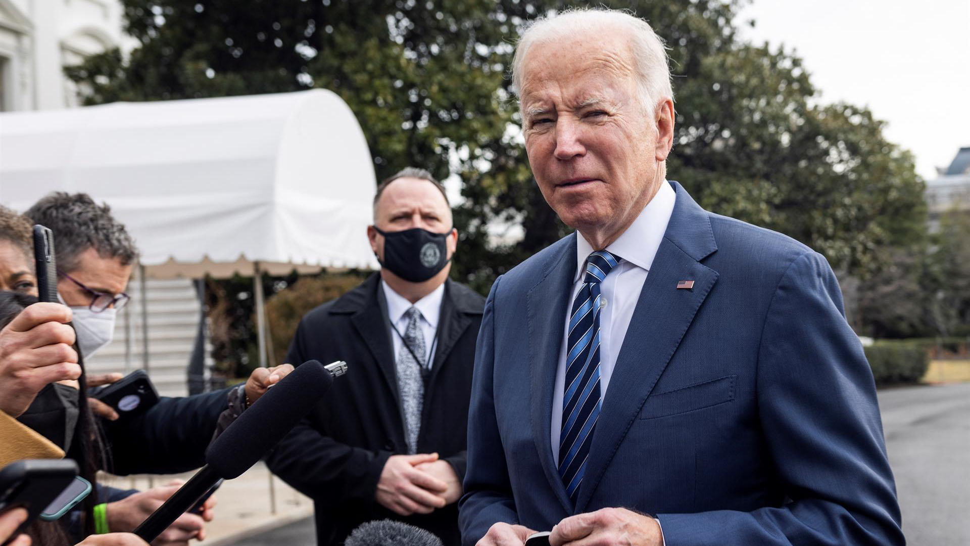 Biden dice que la amenaza de invasión rusa en Ucrania “es muy alta” y puede ocurrir “en unos días”