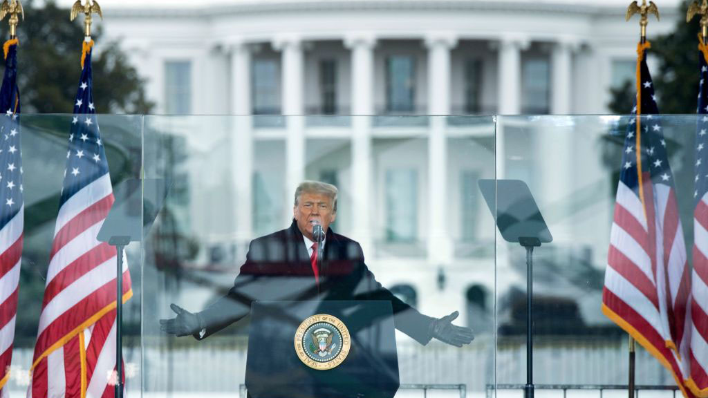 Biden ordena la entrega de documentos a comisión que investiga el ataque al Capitolio