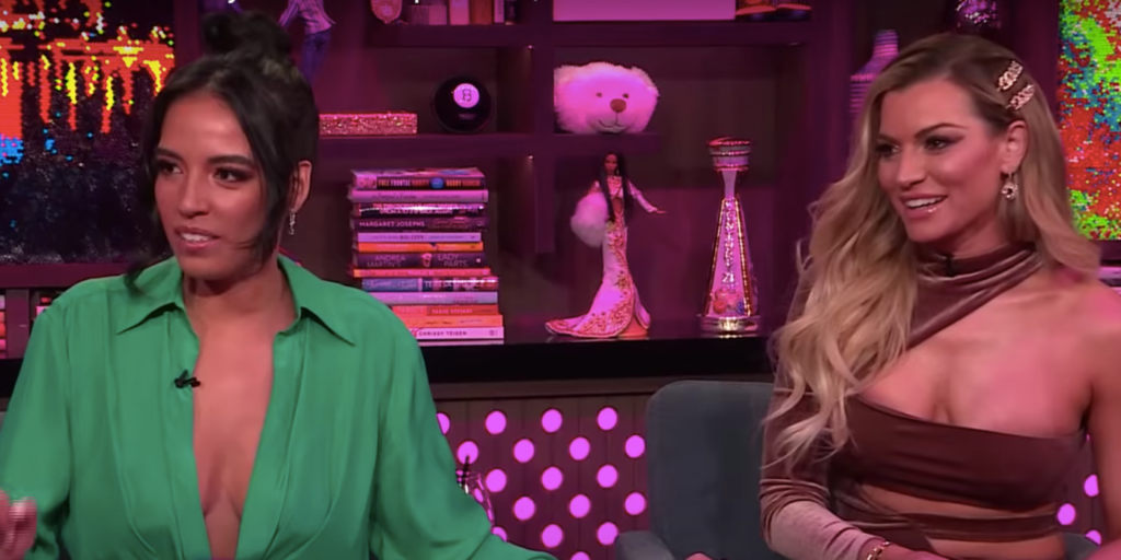 Casa de verano: Danielle y Lindsay Shade Ciara durante la prueba BFF de WWHL