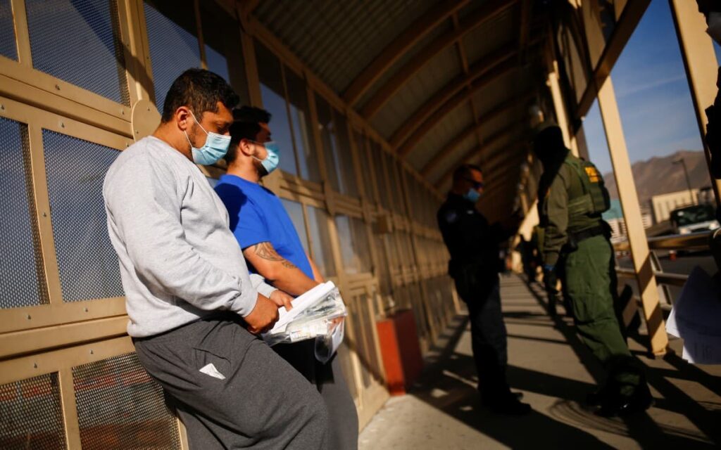 Corte Suprema de EU revisará disputa de 'Quédate en México'