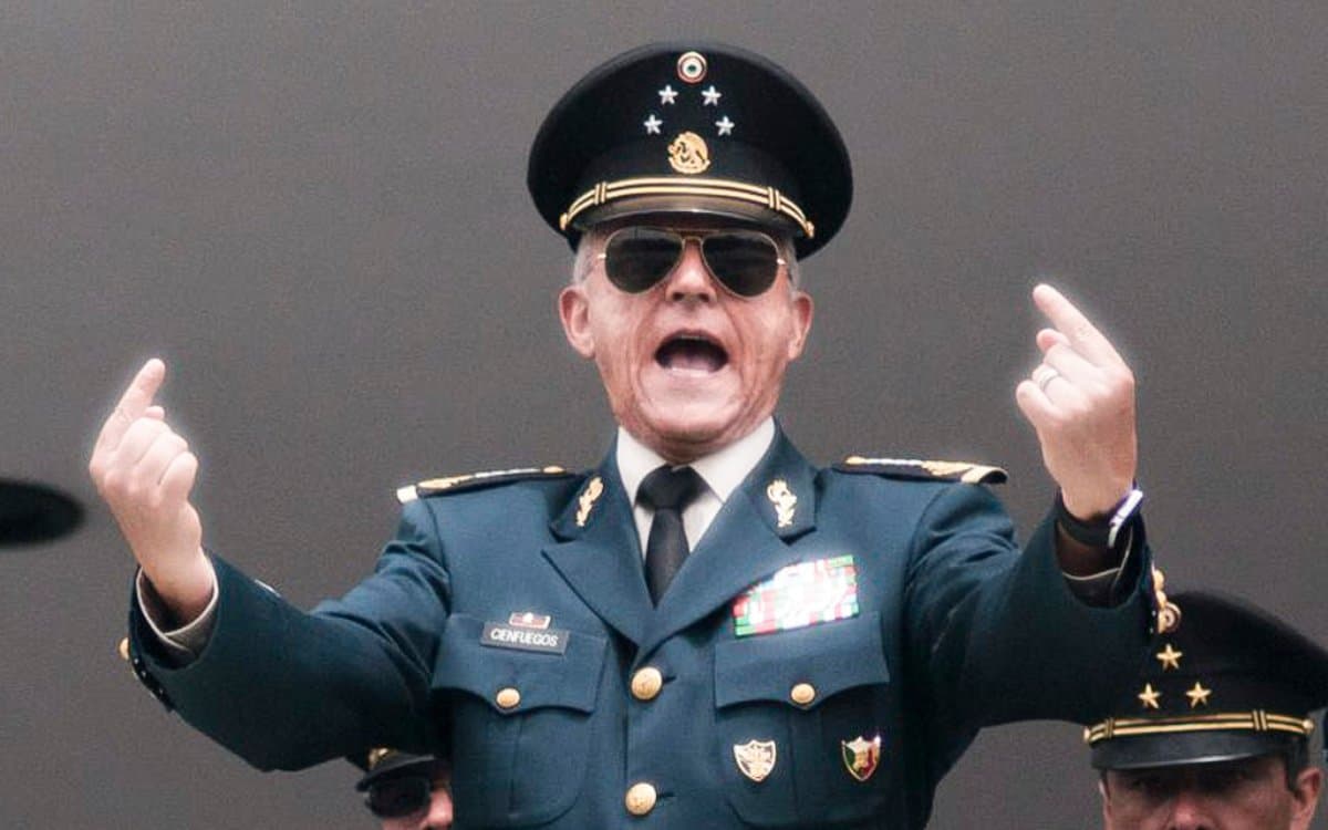 Salvador Cienfuegos asistió a la inauguración del AIFA