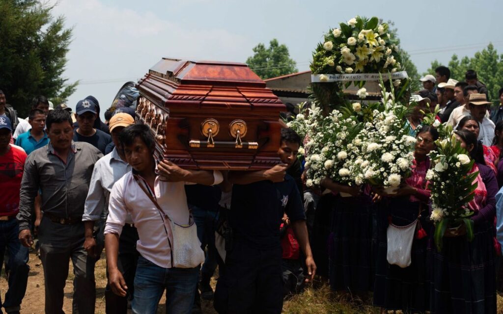 Defunciones en México aumentaron al menos 12.8% en 2021: INEGI