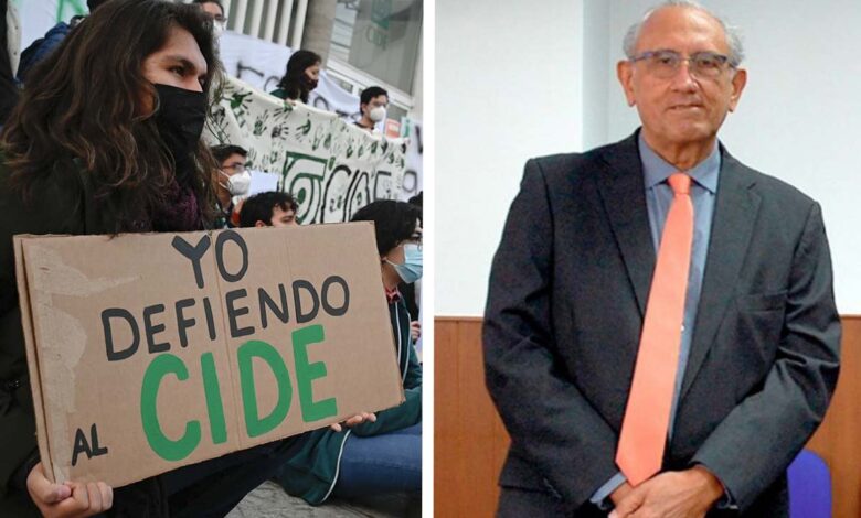 Denuncian hostigamiento de director del CIDE a un estudiante