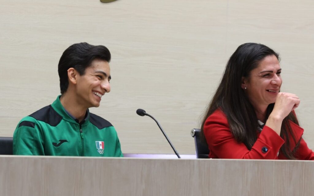 "Donovan Carrillo mantendrá mismo monto de beca": Guevara | Tuit