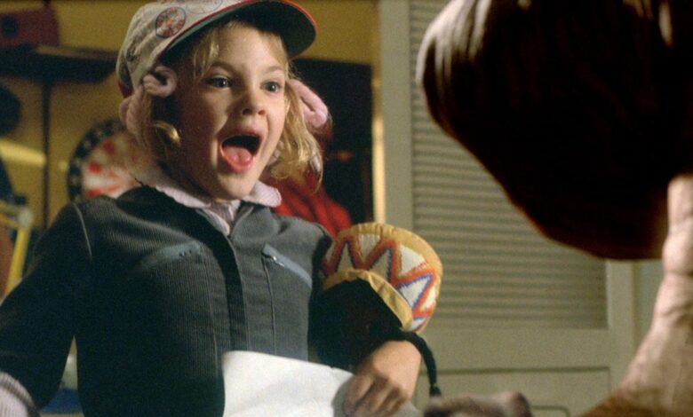 Drew Barrymore celebra el 40 aniversario de ET con Steven Spielberg