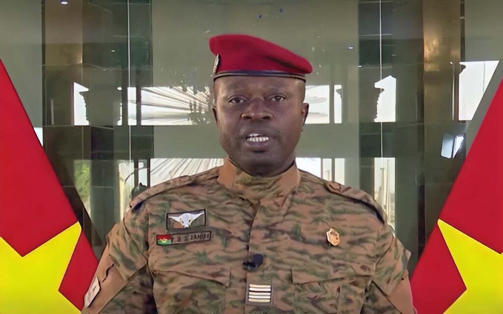 El Tribunal Constitucional de Burkina Faso aprueba al líder golpista como nuevo presidente del país