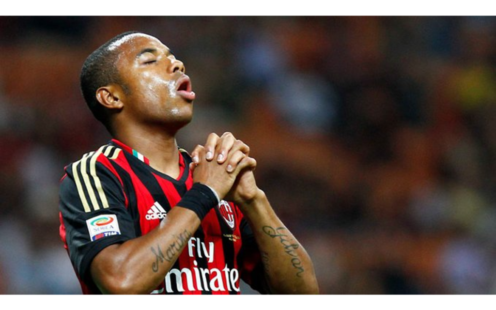 Emiten orden internacional de detención contra Robinho | Tuit