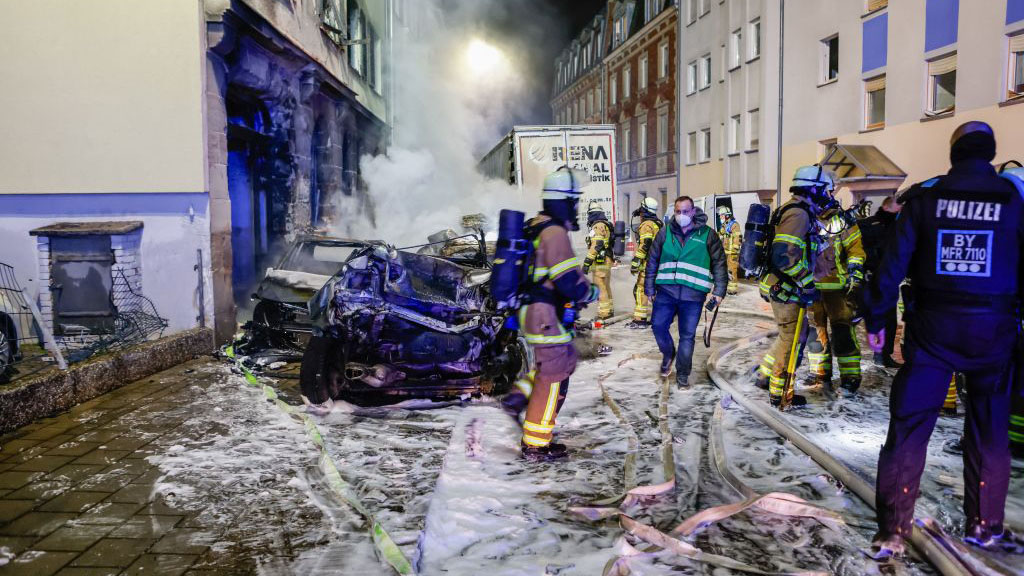 En Alemania, camionero embiste 31 vehículos tras cruzar semáforo en rojo