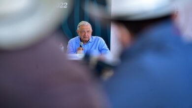 'Es bueno el debate, eso es la democracia': AMLO tras reacciones por mostrar presunto sueldo de Loret de Mola
