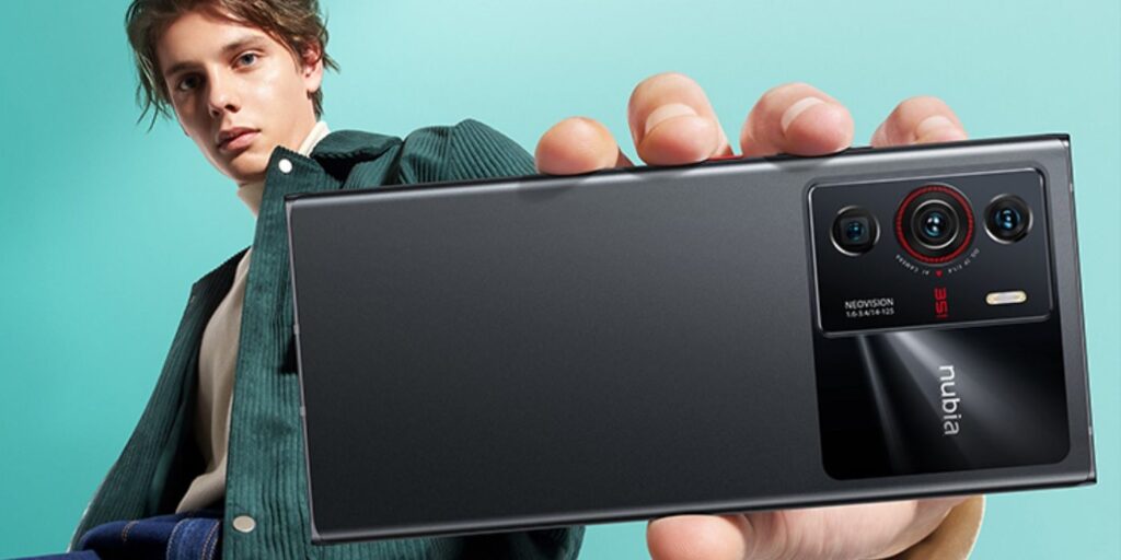 Este es el primer teléfono Android con carga MagSafe... Más o menos