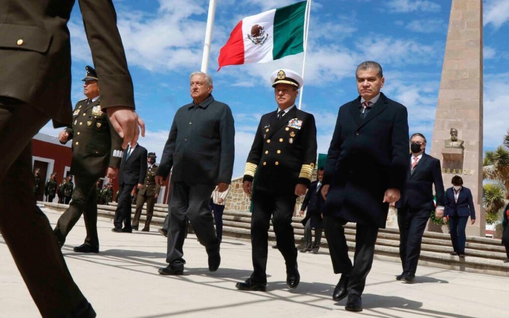 Estrategia golpista por medios 'mercenarios, no le quitan ni una pluma a nuestro gallo': AMLO