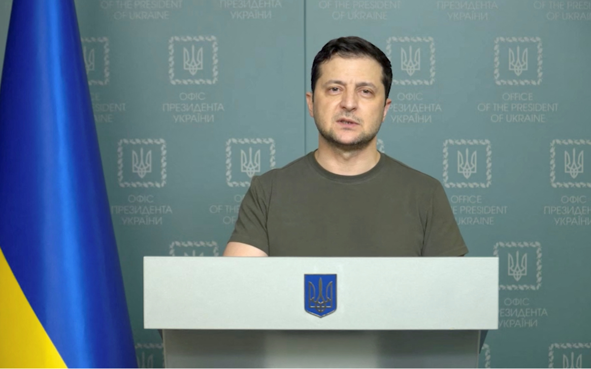 'Importante victoria': Zelenzky celebra bloqueo de algunos bancos rusos a Swift