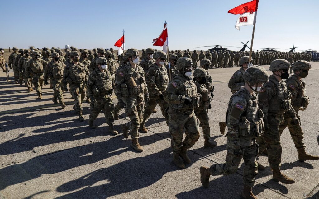 Instructores militares de EU dejarán Ucrania tras salida del personal de la embajada