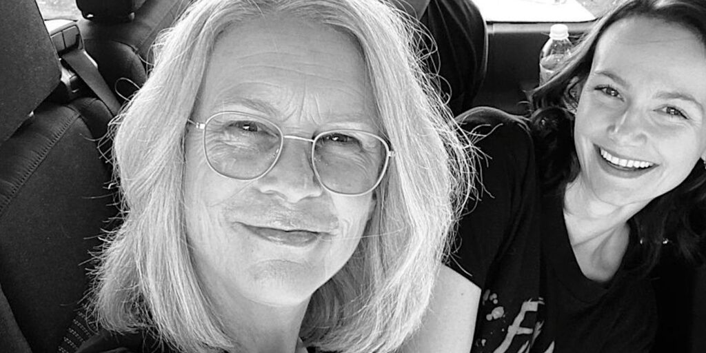 Jamie Lee Curtis confirma que ha terminado Halloween con fotos de BTS