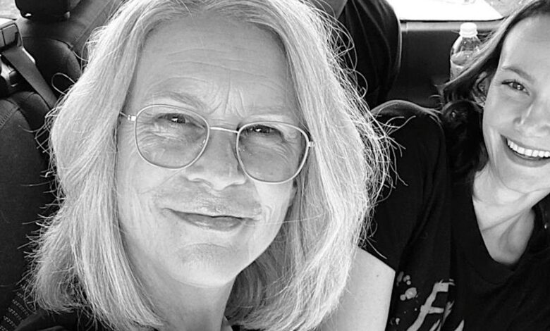 Jamie Lee Curtis confirma que ha terminado Halloween con fotos de BTS