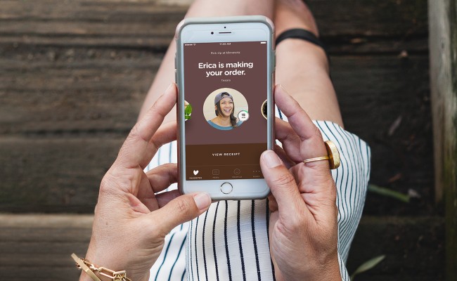 La aplicación de pedidos anticipados de Philz Coffee se implementa en todas las tiendas