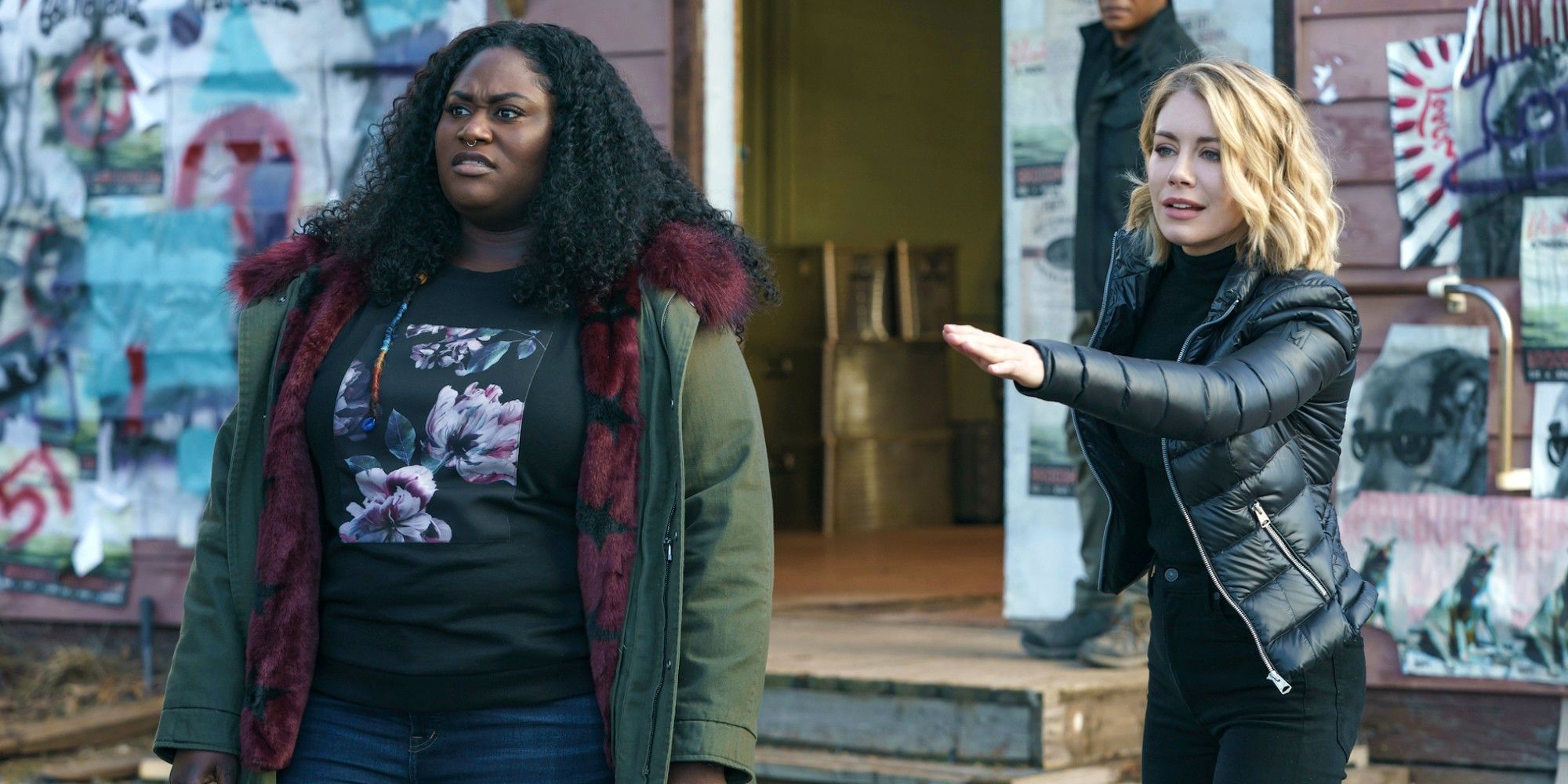 La estrella de Peacemaker bromea sobre cómo la coprotagonista Danielle Brooks hizo que su trabajo fuera difícil