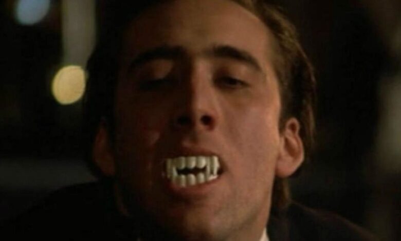 La foto de Renfield confirma que la película Drácula de Nic Cage ha comenzado a filmarse