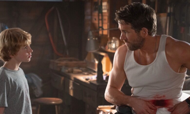 La película de Netflix de ciencia ficción de Ryan Reynolds se revela en nuevas imágenes