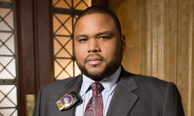 Ley y orden temporada 21: Anthony Anderson se acercó a Dick Wolf sobre el regreso