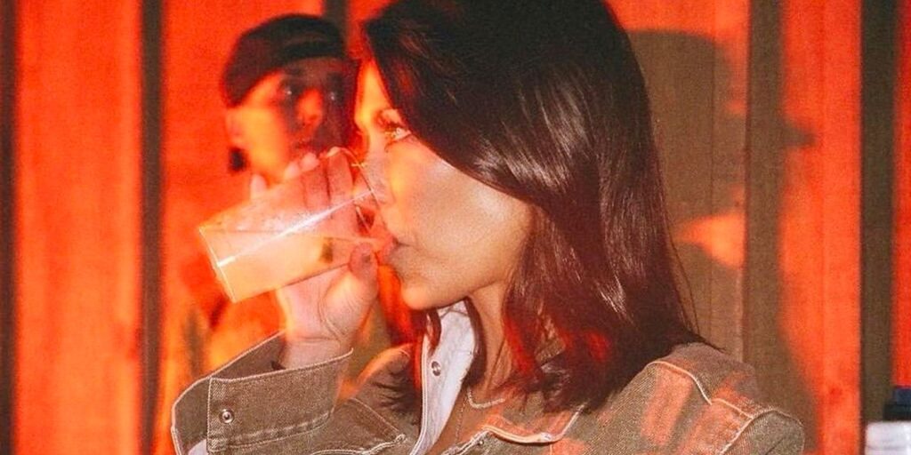 Los fanáticos de KUWTK están enloquecidos por la foto de Kourtney de 2018 de ella y Travis