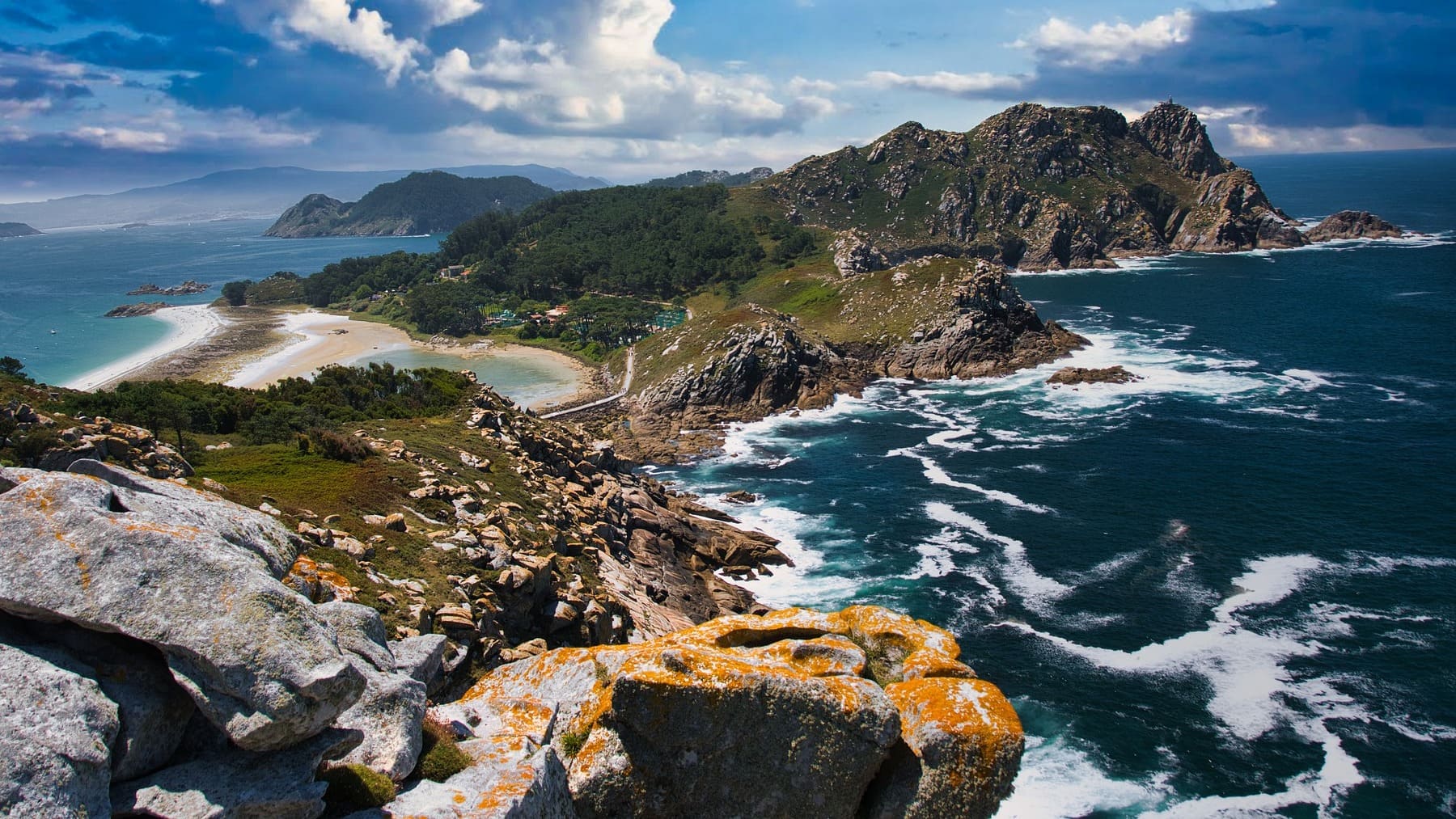 Los pueblos de Galicia más espectaculares que desconoces para pasar la Semana Santa