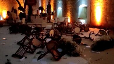 Maestros de la CNTE vandalizan sede de la boda de Elba Esther Gordillo | Videos