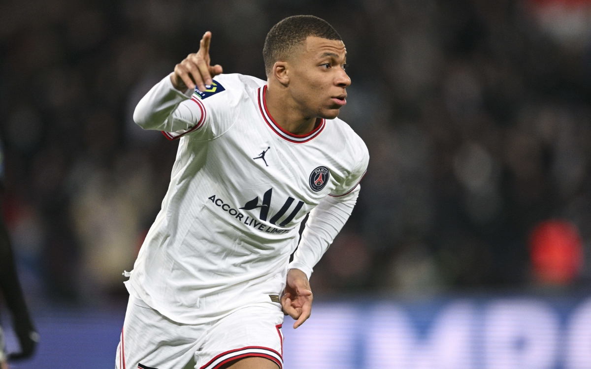 Mbappé da triunfo al PSG y vence 1-0 al Rennes