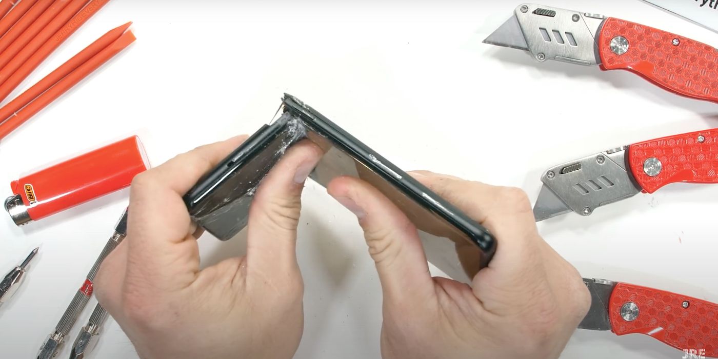 OnePlus 10 Pro no pasa la prueba de durabilidad: mire el teléfono insignia Bend & Snap