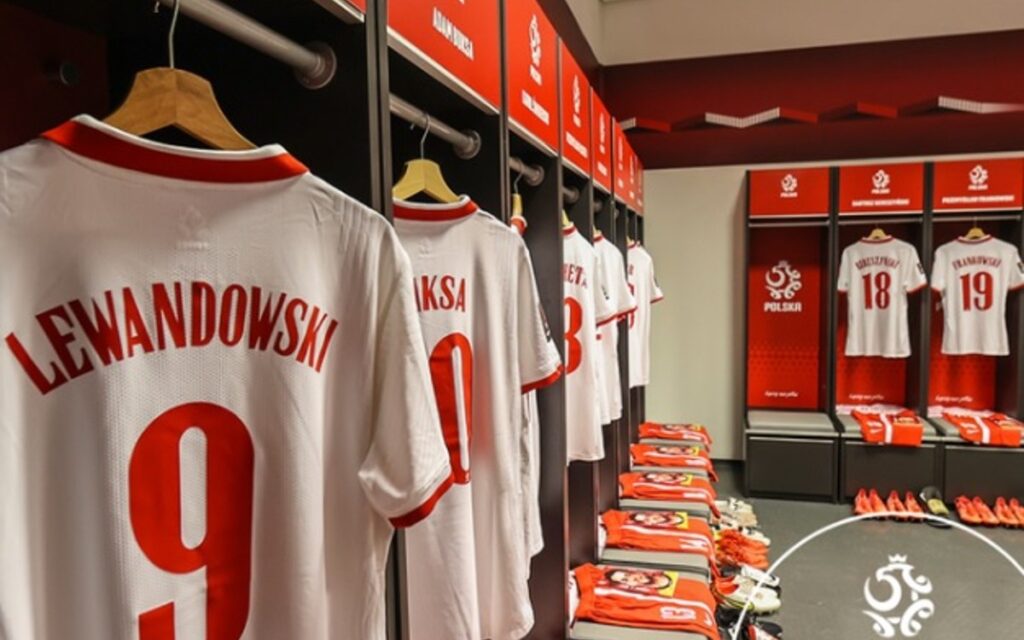 Piden polacos garantías a la FIFA para visitar a rusos en Moscú | Tuit