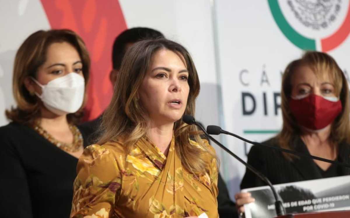 Priistas acuden ante CNDH para que gobierno federal vacune contra Covid a menores