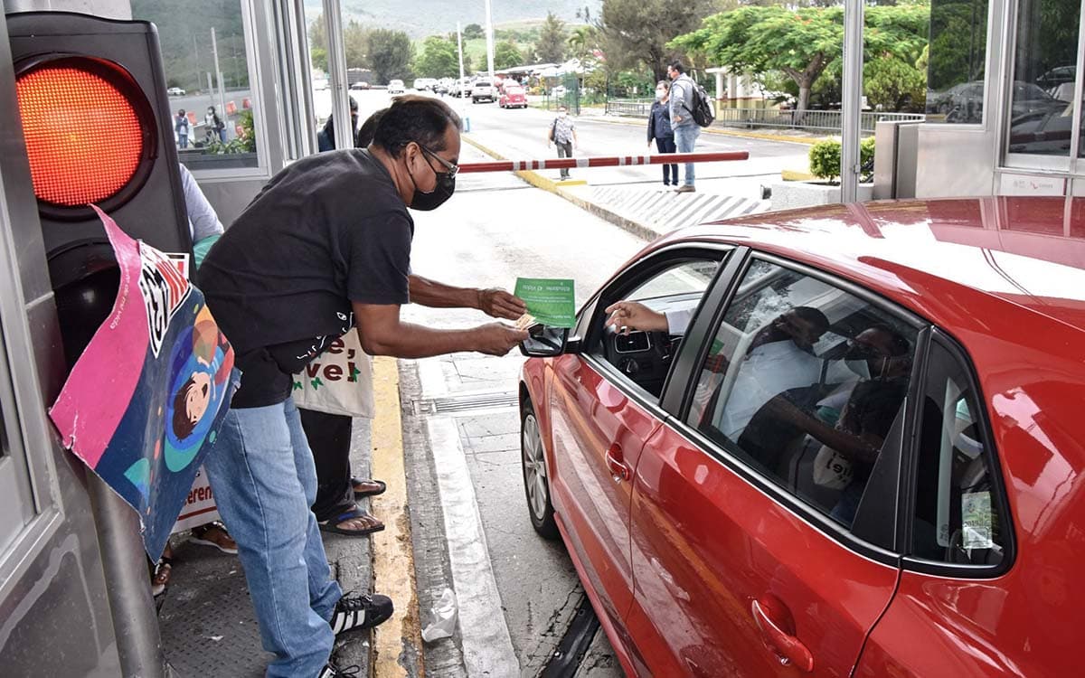 Publica DOF las sanciones de hasta 7 años de cárcel para quienes tomen las casetas y pidan dinero